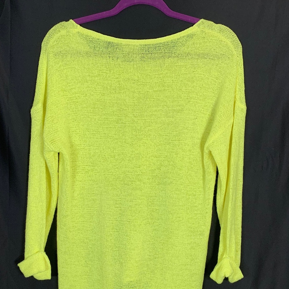 Highlight Color Mesh Top - Picture 2 of 2